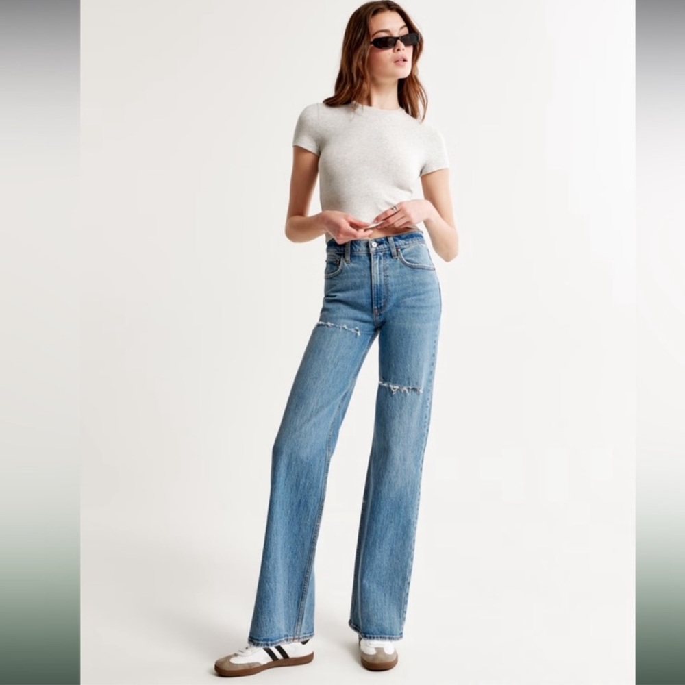 Abercrombie & Fitch 90s Relaxed High Rise Jeans 26XLong